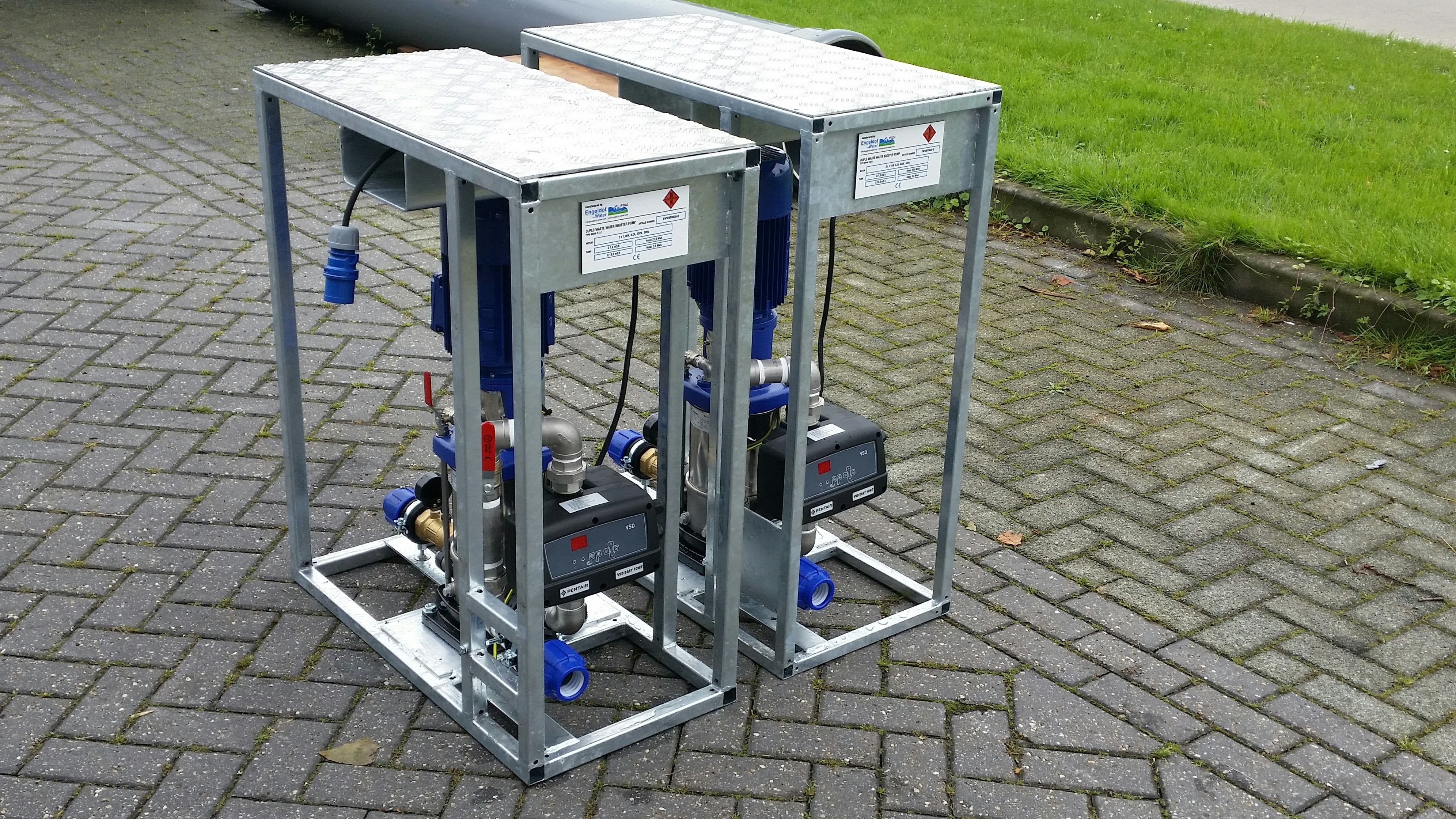 Engeldot-Water drinkwater Booster Pomp set type DPV-VS, Sirio Wifi frequentie regeling, 230VAC, 50Hz